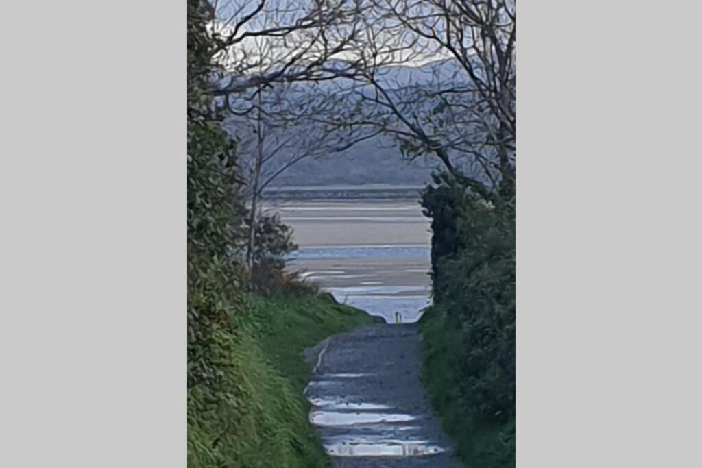 Porthmadog Harbour Town - High Street Apartment. エクステリア 写真